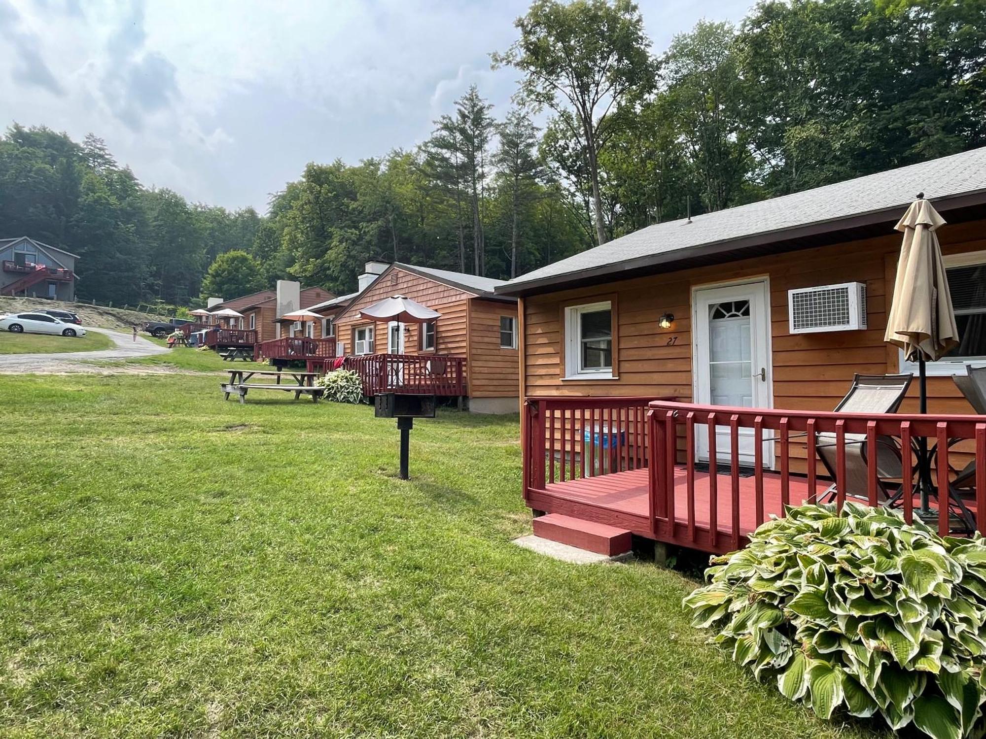 Hill View Motel And Cottages Lake George Dış mekan fotoğraf