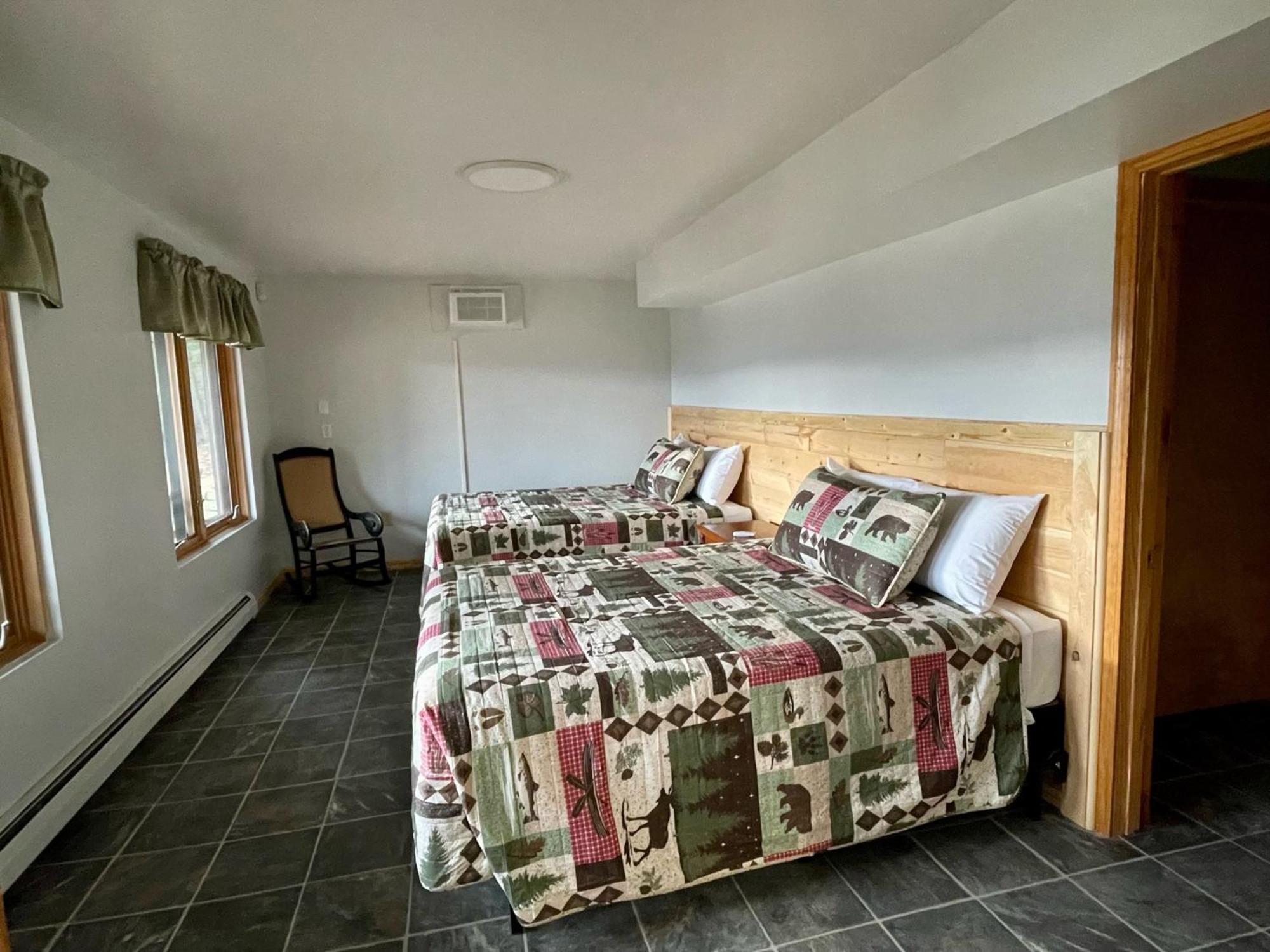 Hill View Motel And Cottages Lake George Oda fotoğraf